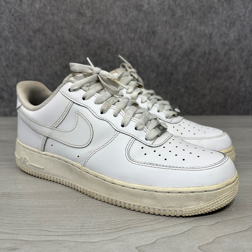 Nike Air Force 1 07 Low Mens Size 10 White Sneakers 315122-111